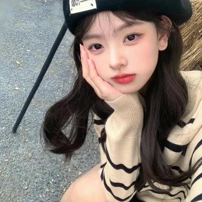 女孩向前冲